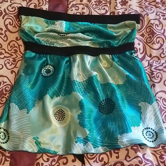 Lane Bryant Tops - Beautiful Lane Bryant silky sleeveless top